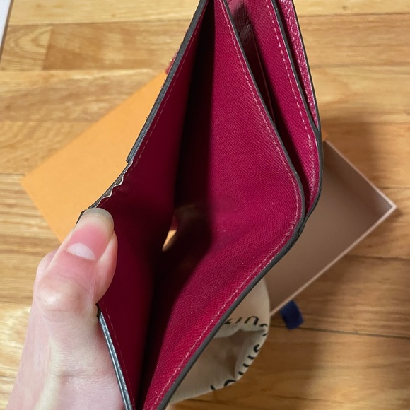 Authentic Louis Vuitton Ariane Compact Wallet in Monogram Fuchsia - Picture 6 of 12